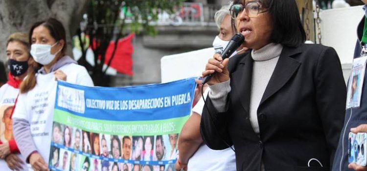 Familias de desaparecidos en Puebla, piden la remoción de María del Carmen Carabarín