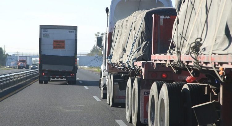 Incrementan los asaltos contra transportistas en Puebla
