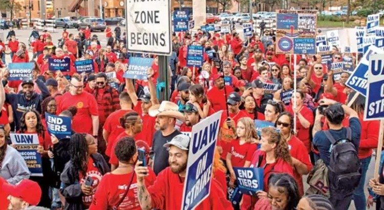 Lento avance en las negociaciones por la huelga automotriz Lento avance en las negociaciones por la huelga automotriz