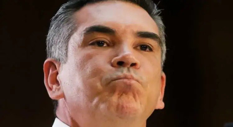 Frente Amplio, a un punto de Morena Frente Amplio, a un punto de Morena