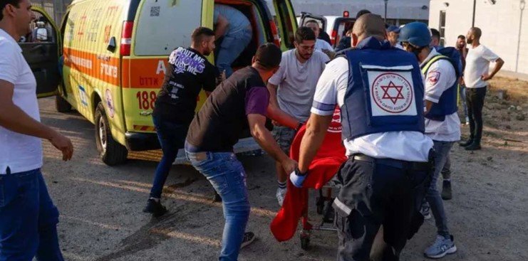 Al menos 10 muertos tras ataque con cohetes en el norte de Israel Al menos 10 muertos tras ataque con cohetes en el norte de Israel