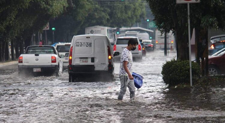 ¡No olvides tu paraguas! Pronostican lluvias fuertes para Puebla