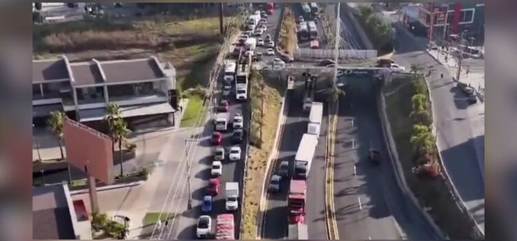 FGE podría denunciar a manifestantes por bloqueo de la carretera Atlixco-Puebla