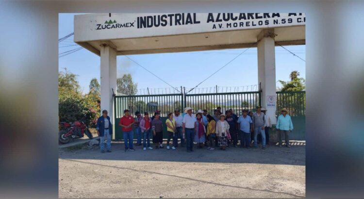 Campesinos bloquean bodega de azúcar en Puebla, exigen exportación