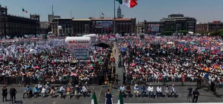 Más de 350 mil personas presentes en la  asamblea informativa de Sheinbaum en el Zócalo