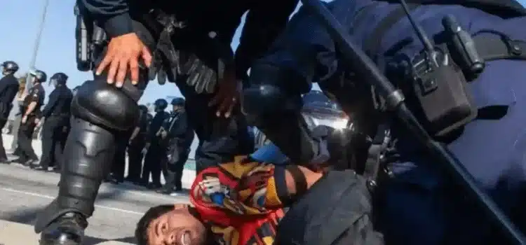 Inicia toque de queda en Los Ángeles
