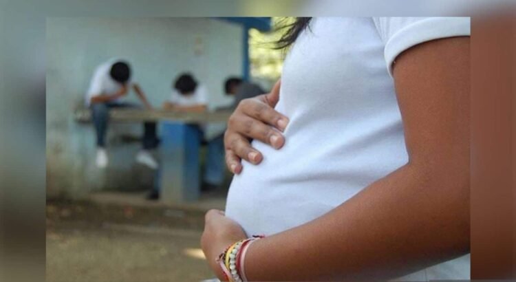 Más de 8 mil 700 embarazos en menores reporta Puebla durante 2024