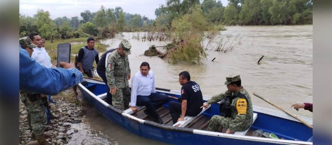 Desbordamiento en Puebla moviliza al Ejército y autoridades
