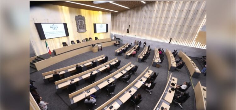 Diputados poblanos recibirán más de un 1 mdp al cierre del año