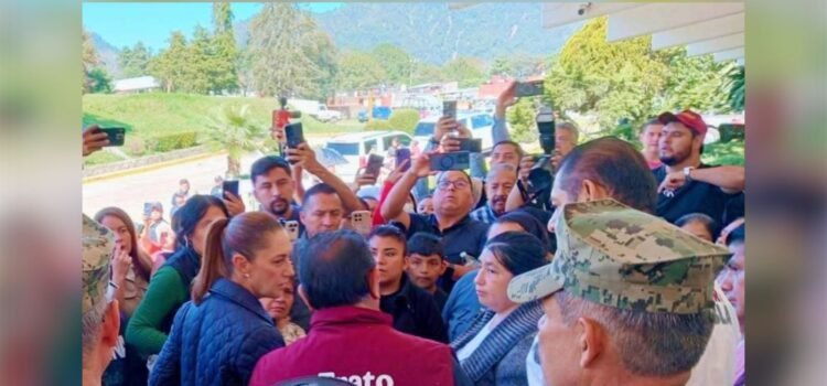 Sheinbaum reprendió al alcalde de Huauchinango por retraso en ayuda