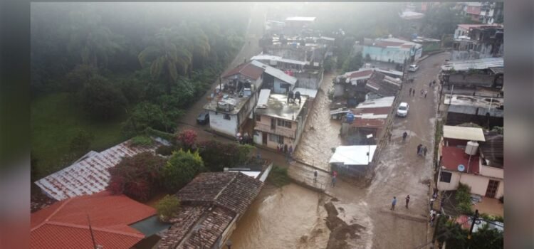 Puebla destina 1,500 millones para reconstruir Sierra Norte Puebla destina 1,500 millones para reconstruir Sierra Norte