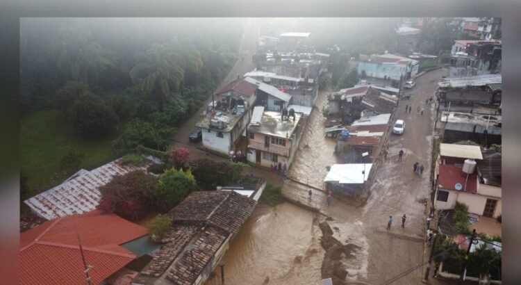 Puebla destina 1,500 millones para reconstruir Sierra Norte