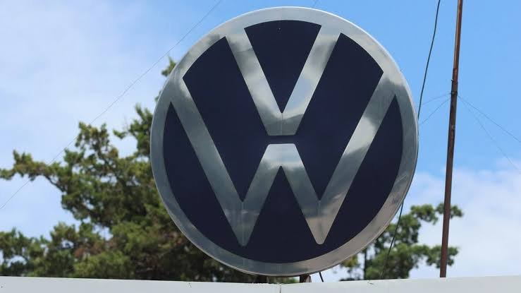Trabajadores de Volkswagen perfilan rechazo y no descartan huelga